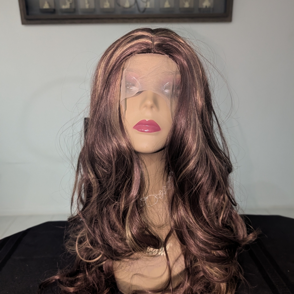 Elegant Brown Wavy Wig